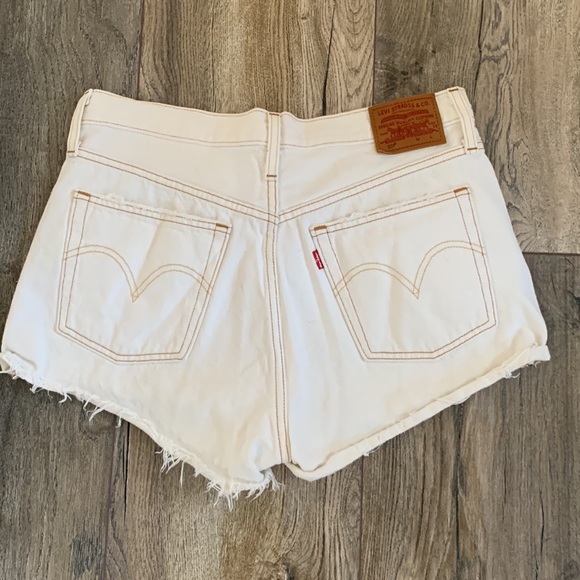 Levis short - Picture 2 of 3